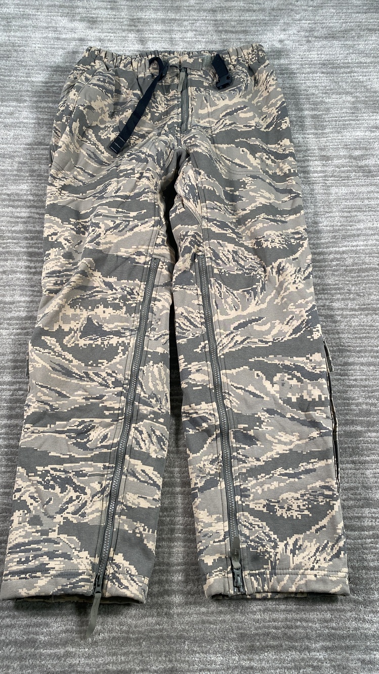 Massif Snow Pants Mens Medium Gray Camo Flame Resistant FR Softshell USA